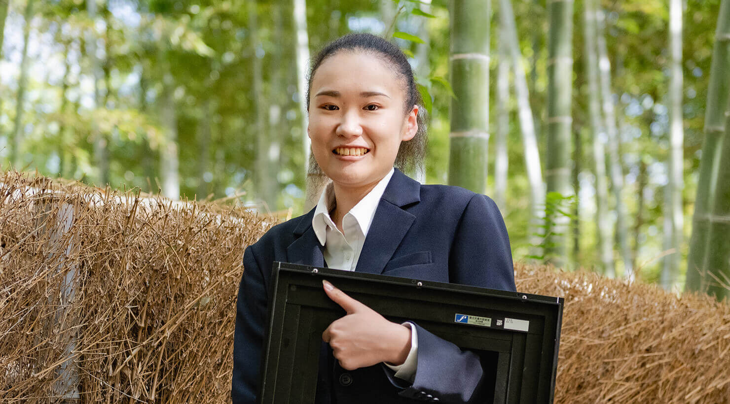 営業補佐 西 雪美